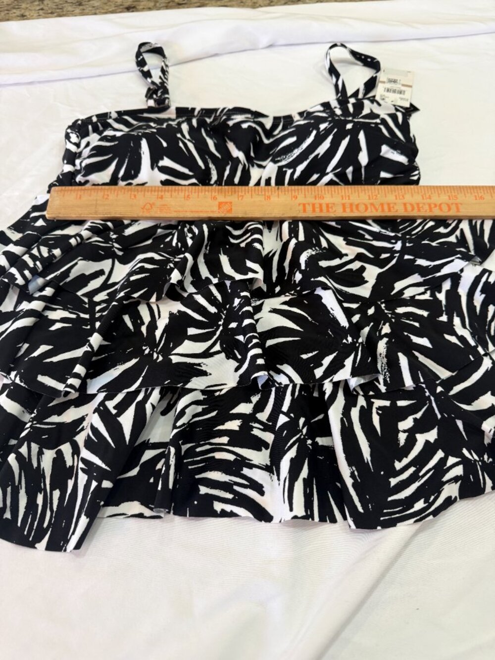 Island Escape Black White Tropical Underwire Tankini Swim Top NWT Size 12 - Picture 4 of 9